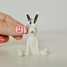 Load image into Gallery viewer, Bunny Rabbit Heart Ring Stand
